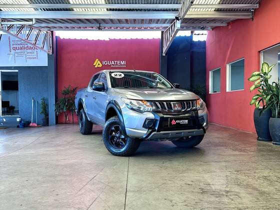 MITSUBISHI L200 TRITON 2.4 16V TURBO DIESEL OUTDOOR GLS CD 4X4 AUTOMÁTICO MITSUBISHI L200 TRITON 2.4 16V TURBO DIESEL OUTDOOR GLS CD 4X4 AUTOMÁTICO